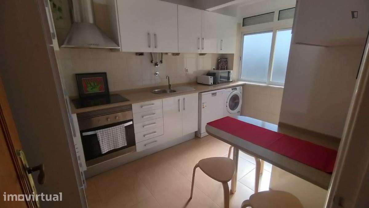 Quarto - localizado em Oeiras Lisbon - Grande imagem: 3/20