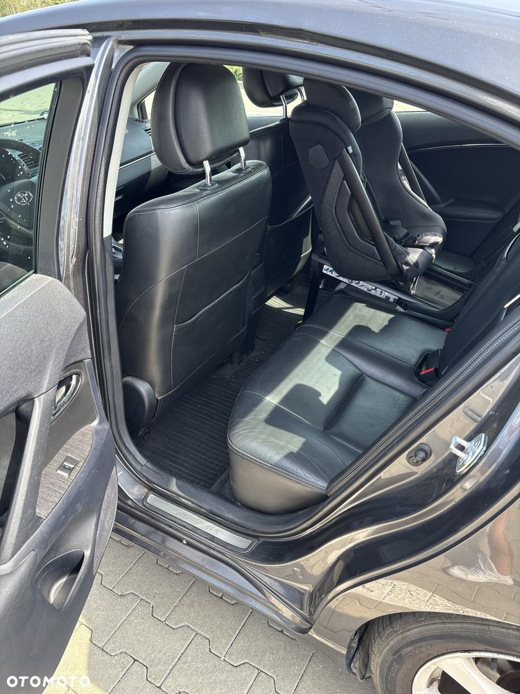 Toyota Avensis - 4
