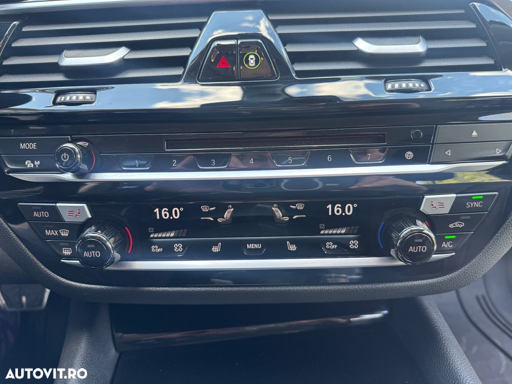 BMW Seria 5 520d Aut. - 10