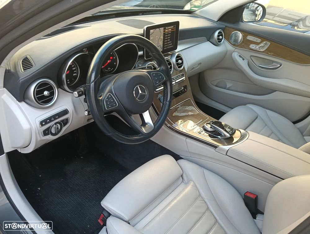 Mercedes-Benz C 300 h Exclusive - 36