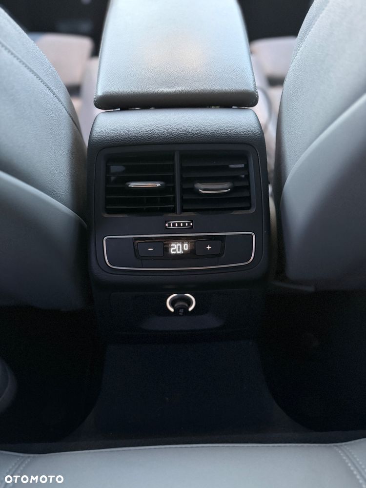 Audi A4 Avant 2.0 TDI Sport S tronic - 11