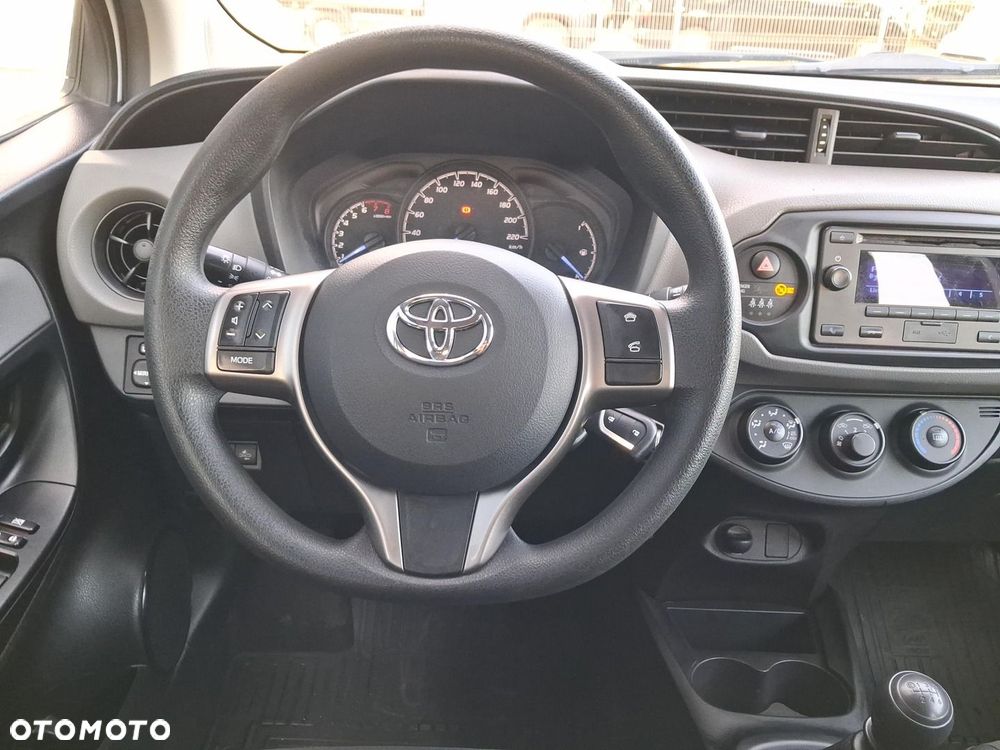 Toyota Yaris - 16