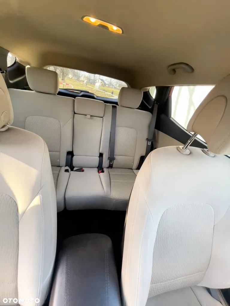 Hyundai Santa Fe 2.4 Sport Utility - 17