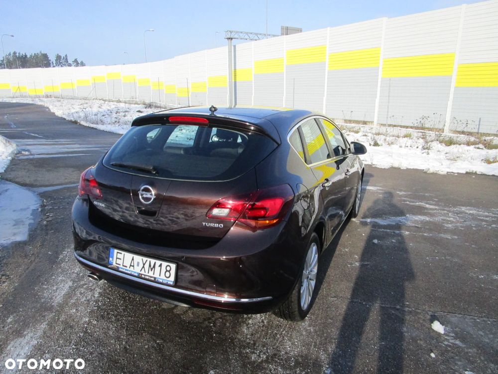 Opel Astra 1.4 T Cosmo - 17