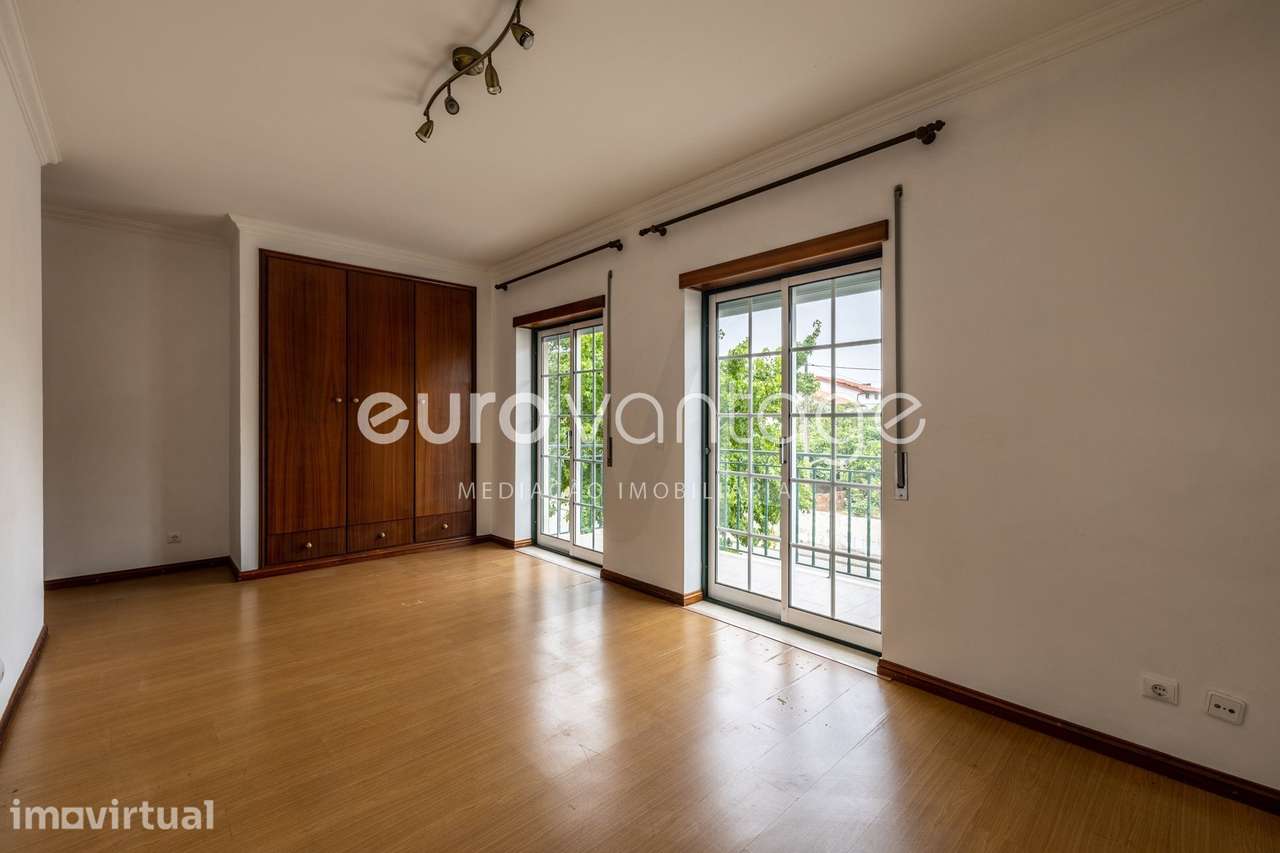 Apartamento T3 c/ Sótão & Parqueamento | Telheiro, Leiria - Grande imagem: 4/31