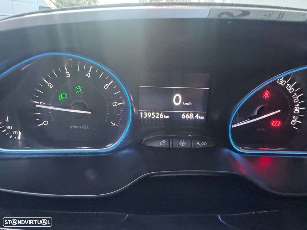 Peugeot 2008 PureTech 110 Stop&Start Allure - 12