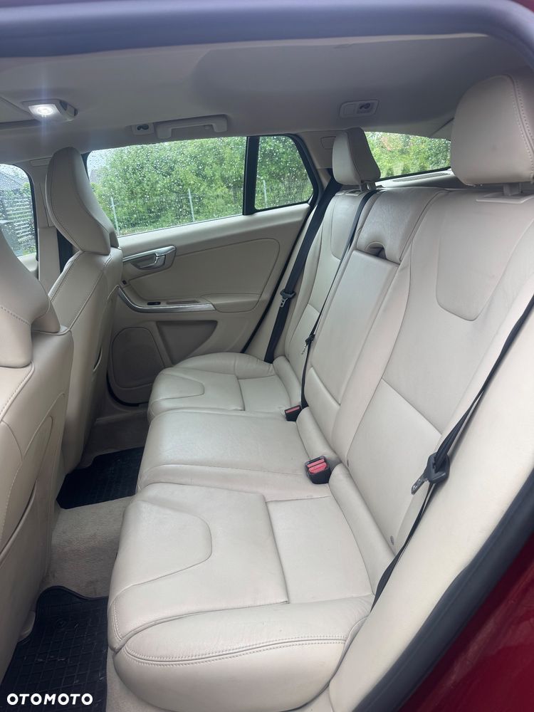 Volvo V60 T5 Momentum - 11