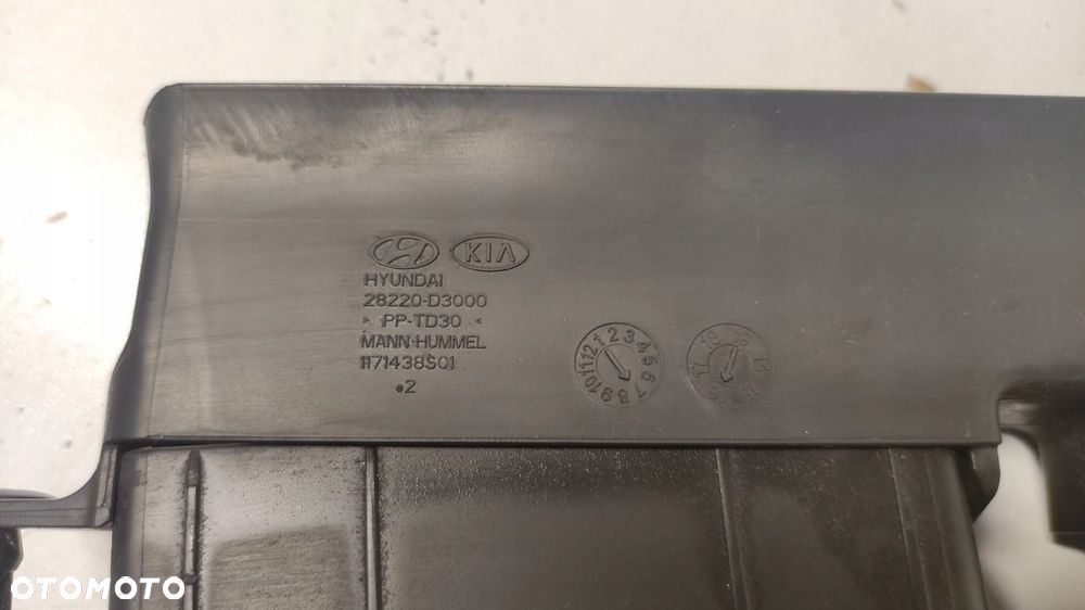 WLOT ŁAPACZ POWIETRZA KIEROWNICA POWIETRZA HYUNDAI TUCSON II 28220-D3000 - 4