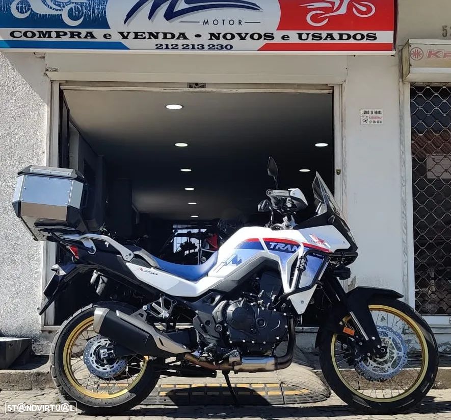 Honda Transalp 750 - 1