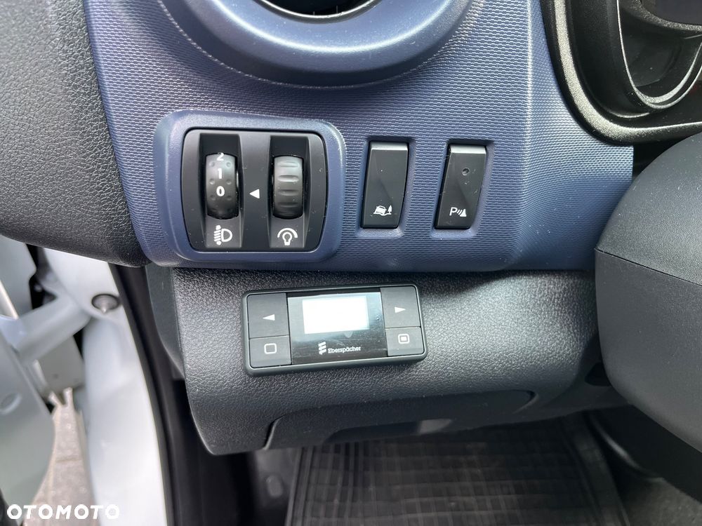 Opel Vivaro - 10