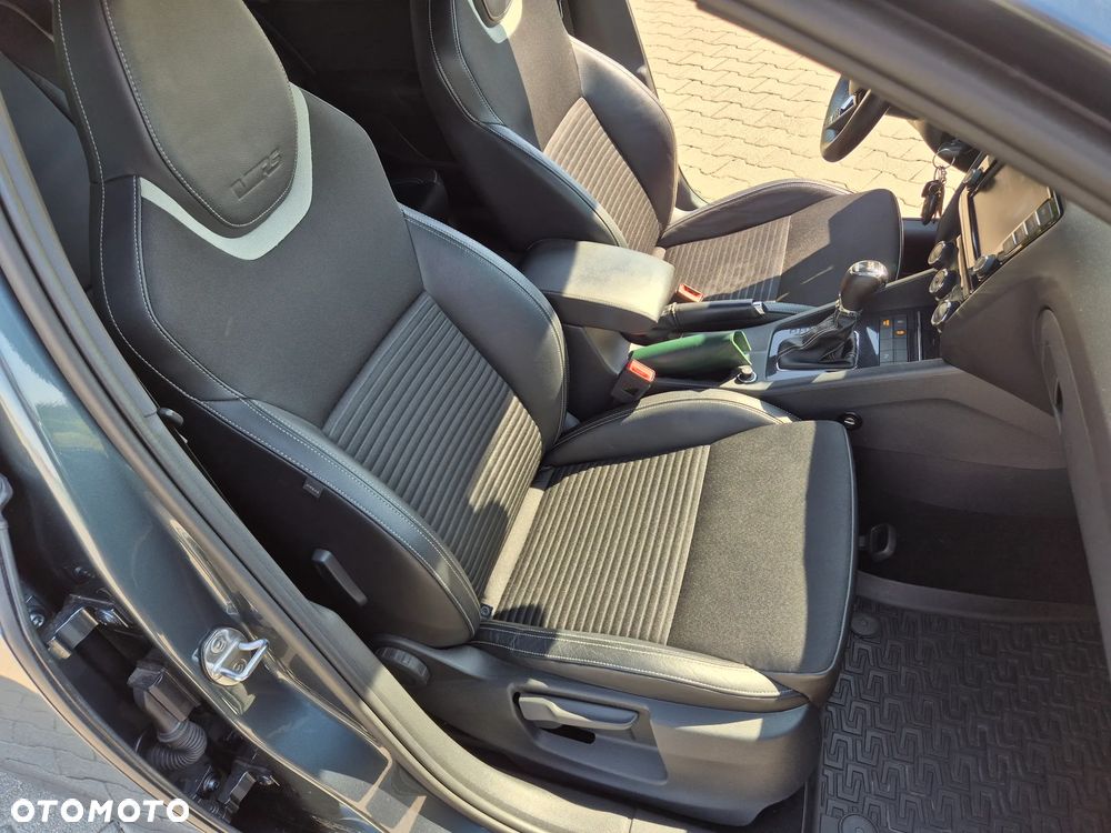 Skoda Octavia 2.0 TDI DSG RS - 16