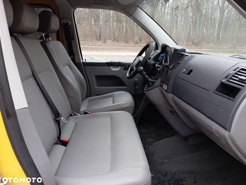 Volkswagen T5 - 12