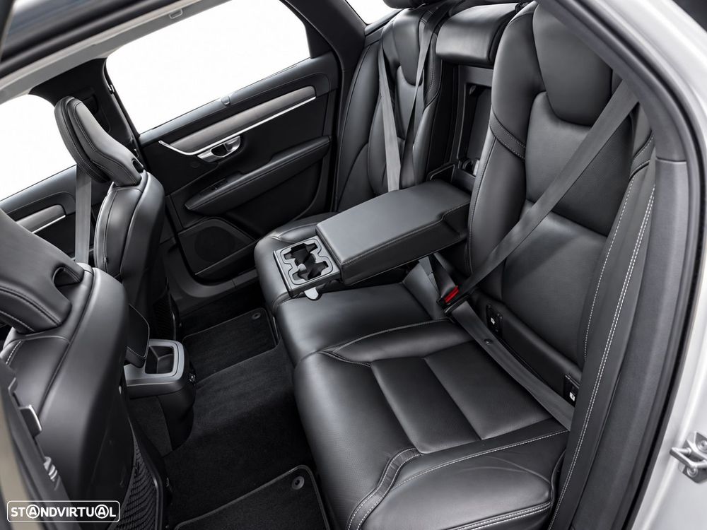 Volvo V90 2.0 B5 Plus Dark AWD - 6