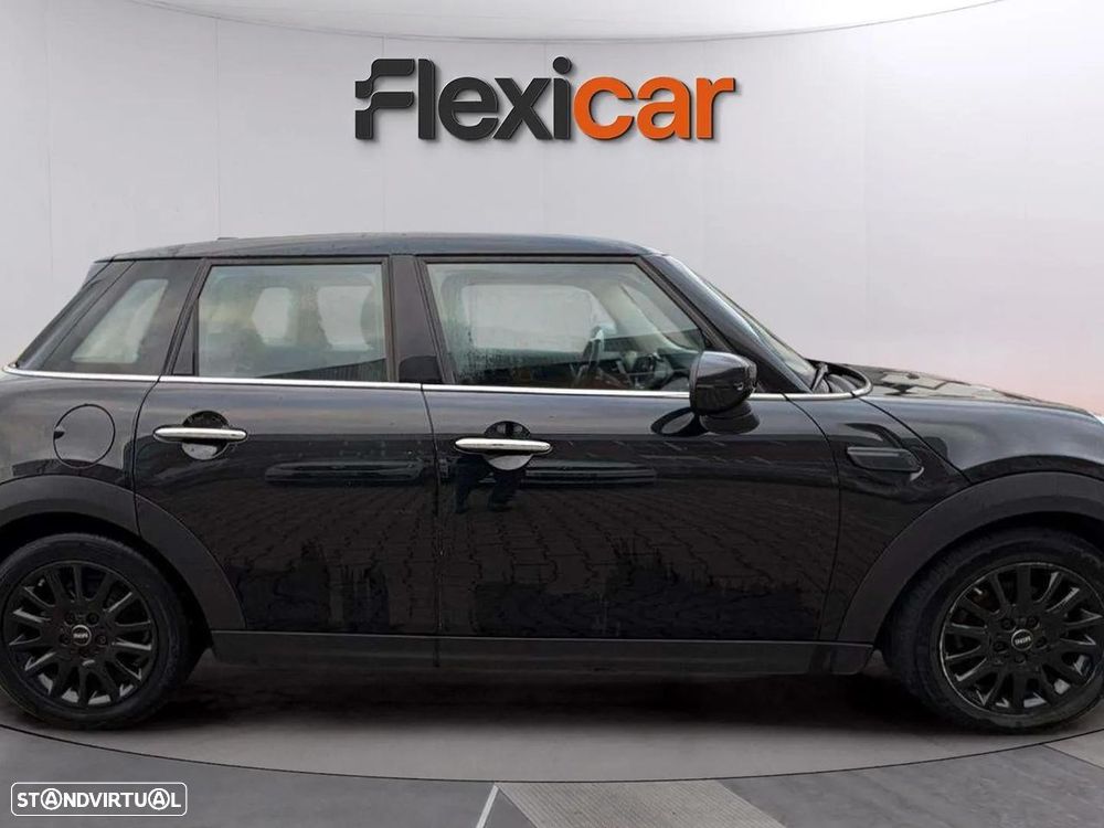 MINI 5 Portas Cooper Auto - 9