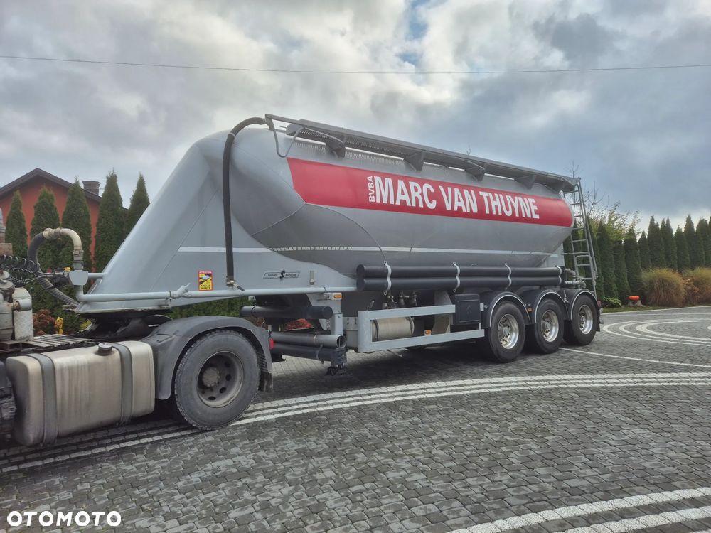 Spitzer SF 2734 PI - 1