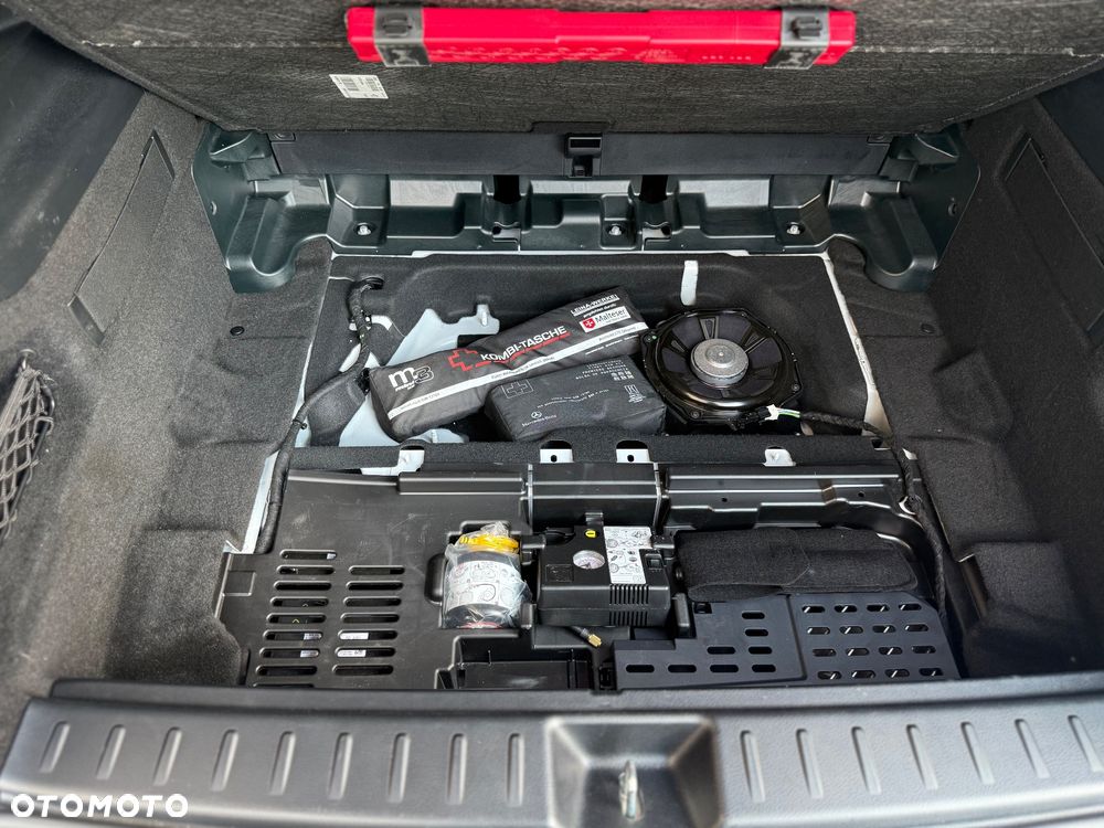 Mercedes-Benz GLB - 25