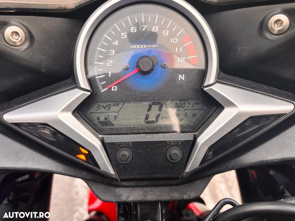 Honda CBR 250R - 8