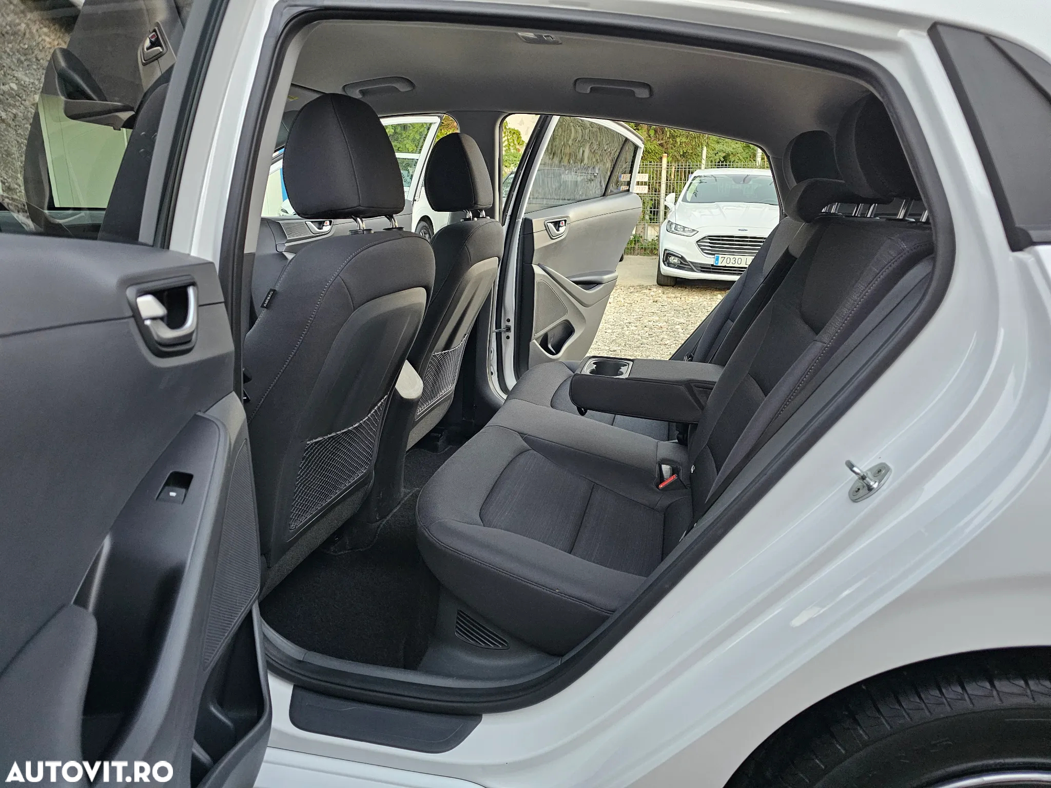 Hyundai IONIQ - 25