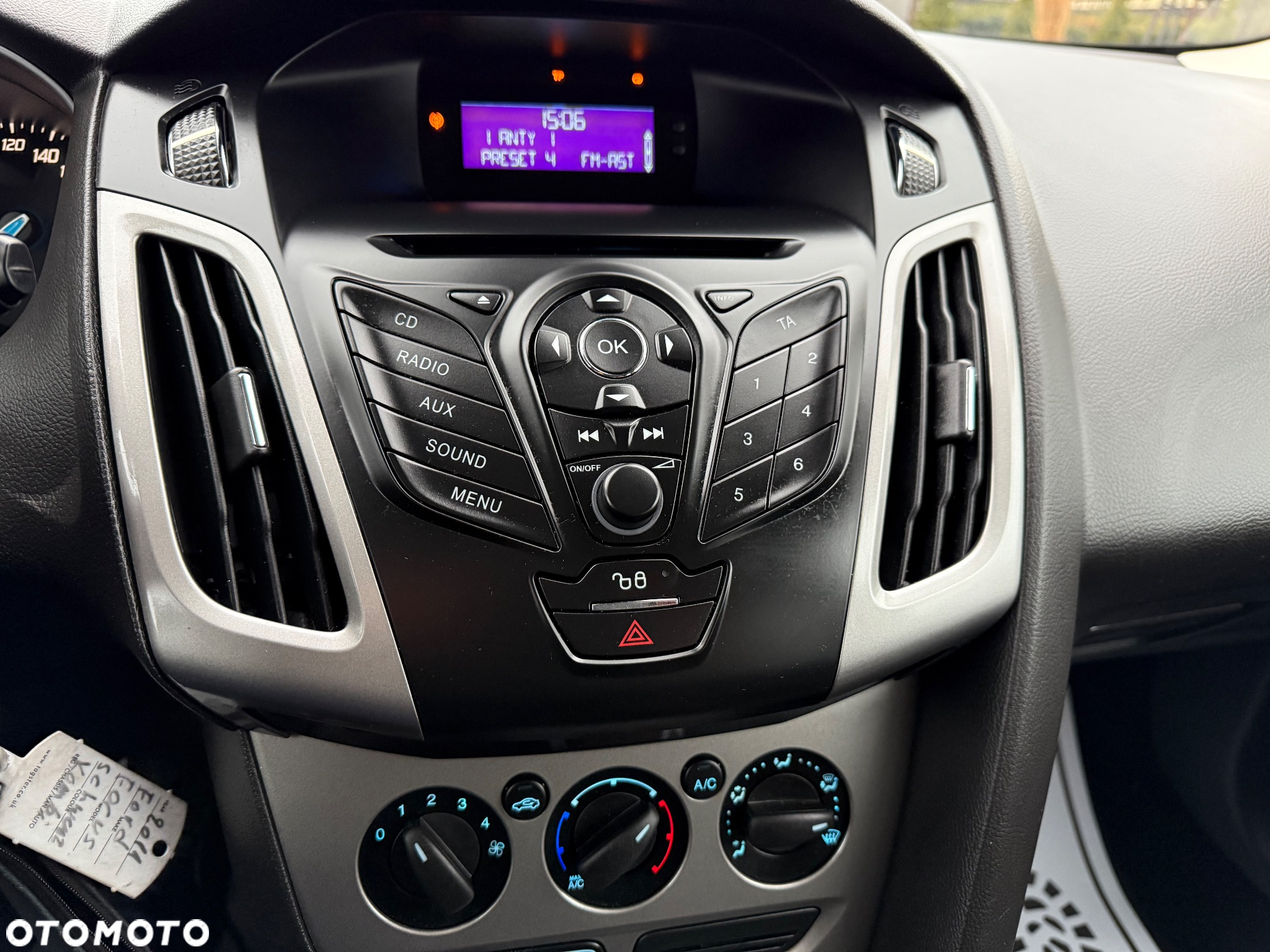 Ford Focus 1.6 Trend - 12