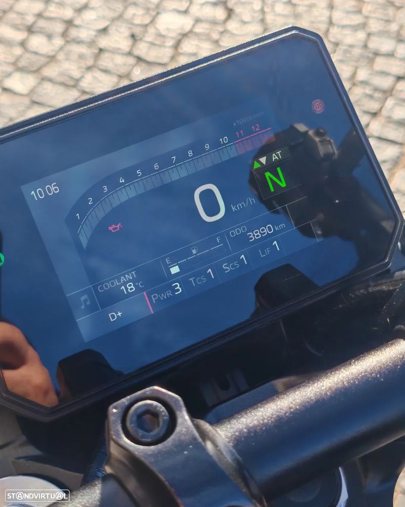 Yamaha MT-09 Y-AMT - 8