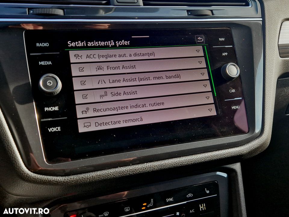 Volkswagen Tiguan 2.0 TDI SCR 4MOTION DSG Elegance - 22