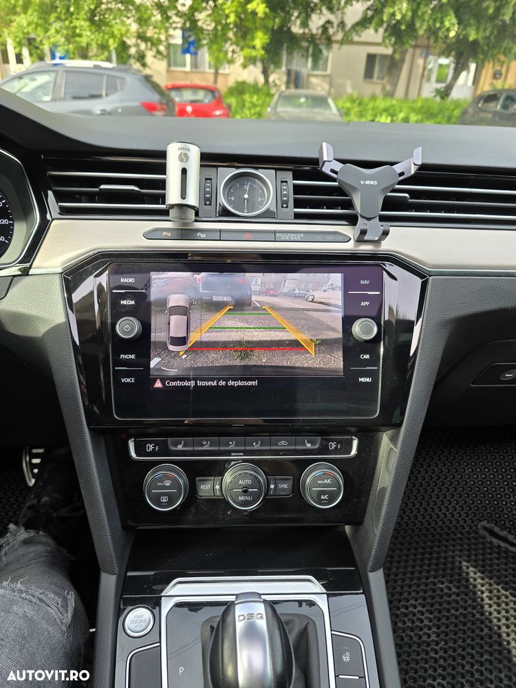 Volkswagen Passat - 17