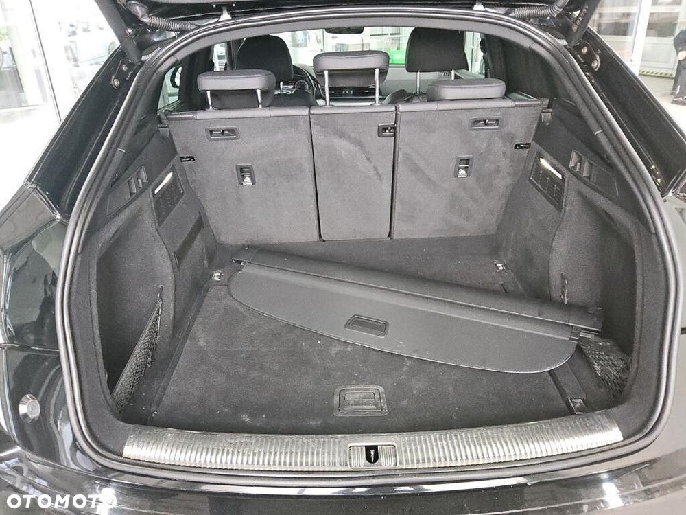 Audi Q5 Sportback - 11