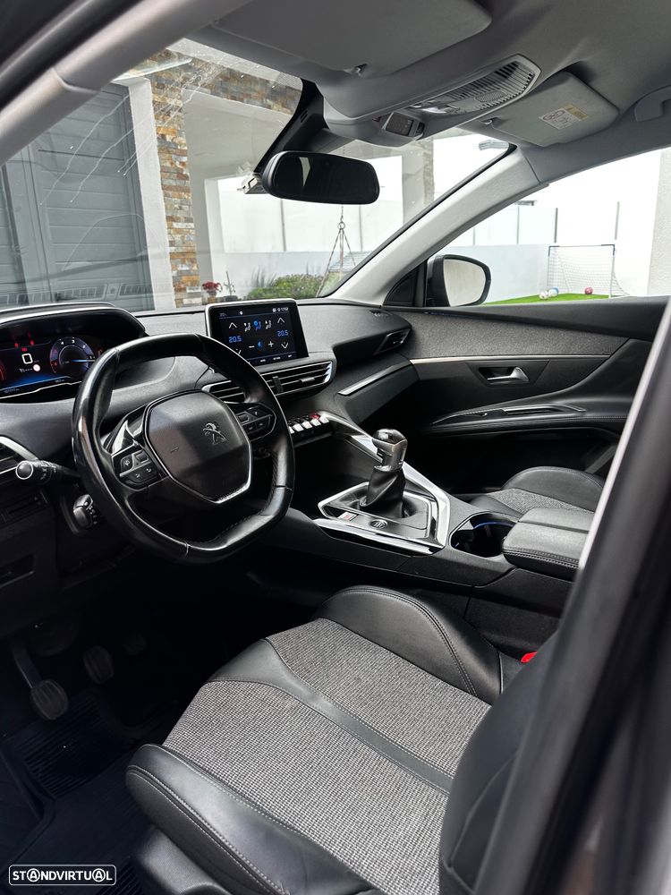 Peugeot 5008 1.5 BlueHDi Style - 30
