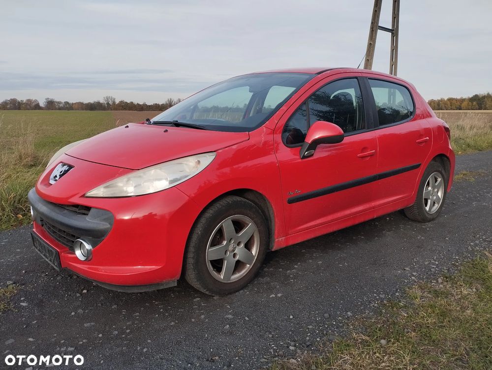 Peugeot 207 - 1