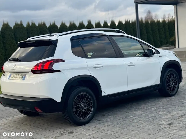 Peugeot 2008 1.5 BlueHDi Signature - 5