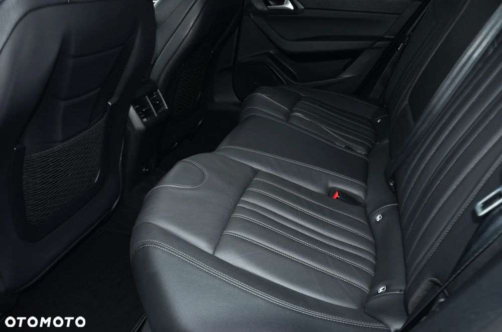 Peugeot 508 BlueHDi 130 EAT8 Allure - 23