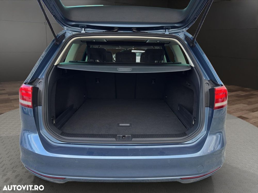 Volkswagen Passat - 15