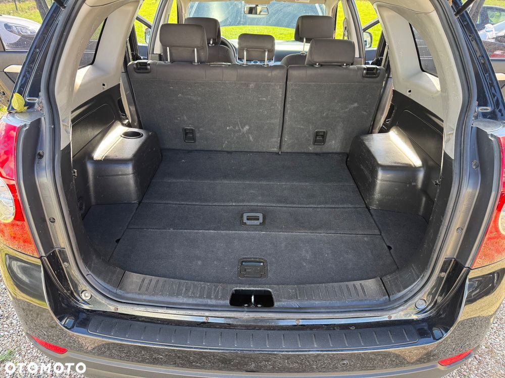 Chevrolet Captiva 2.2 D LS+ - 13