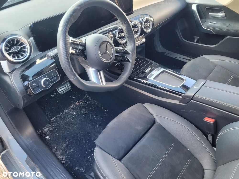Mercedes-Benz CLA 200 d 4Matic 8G-DCT AMG Line - 10