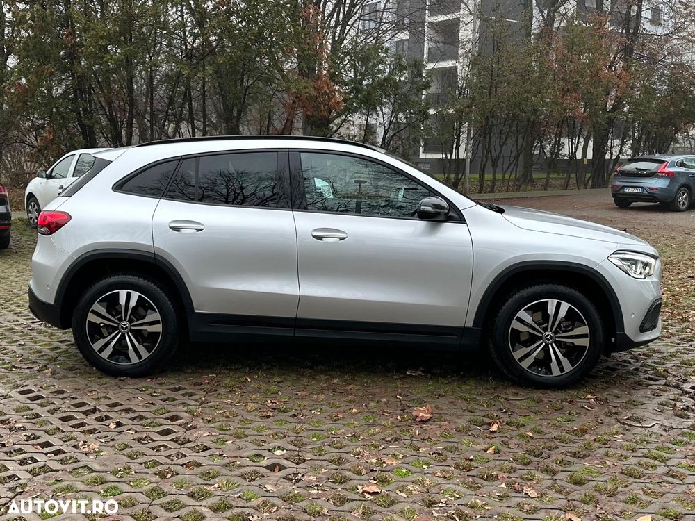Mercedes-Benz GLA 180 d Aut. - 11