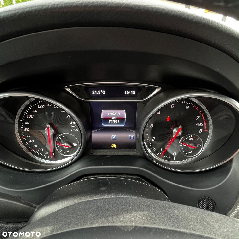 Mercedes-Benz CLA 180 - 16