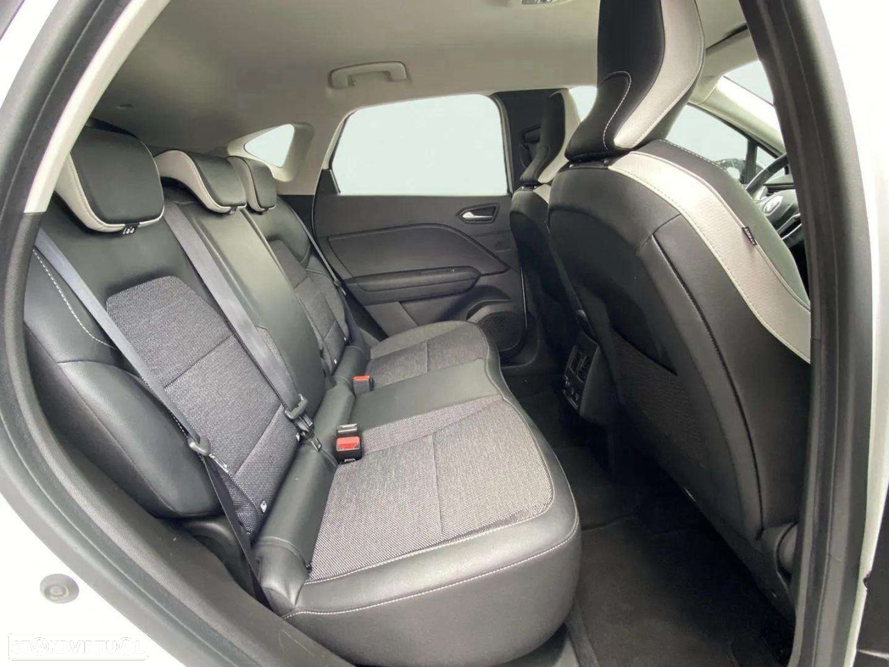 Renault Captur 1.6 E-Tech Plug-In Intens - 14