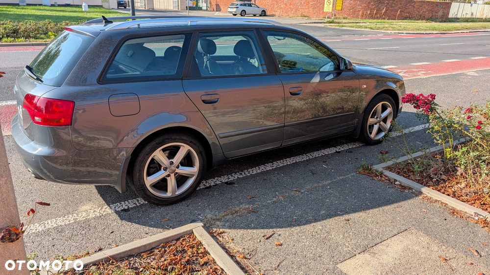 Audi A4 Avant 2005 photo 2