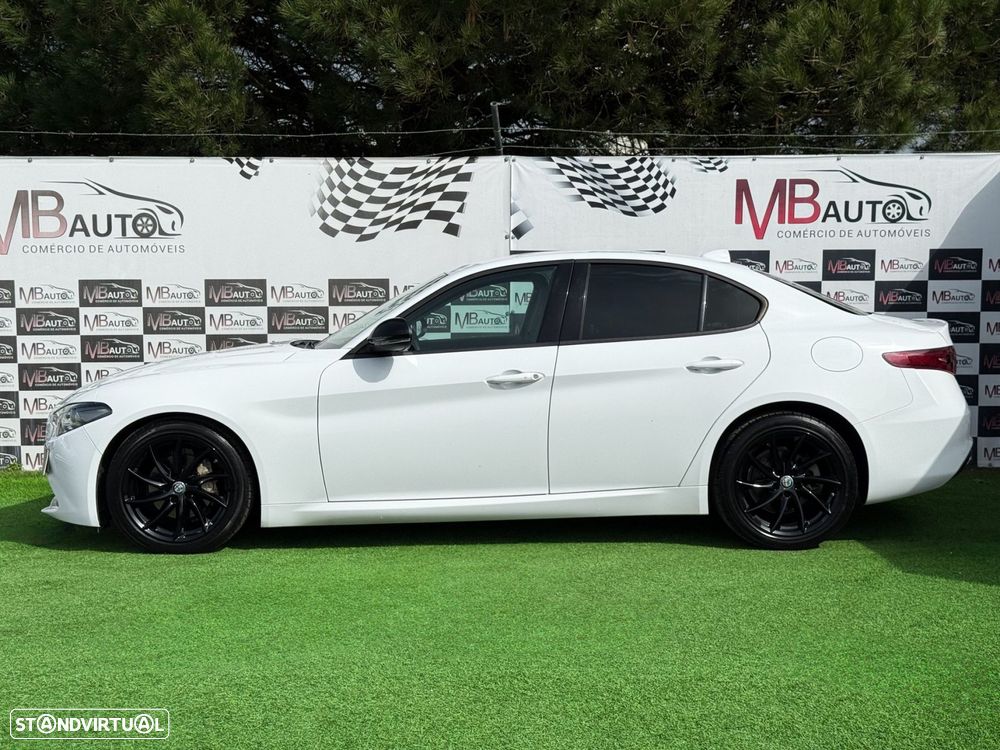 Alfa Romeo Giulia 2.2 D Super AT8 - 6