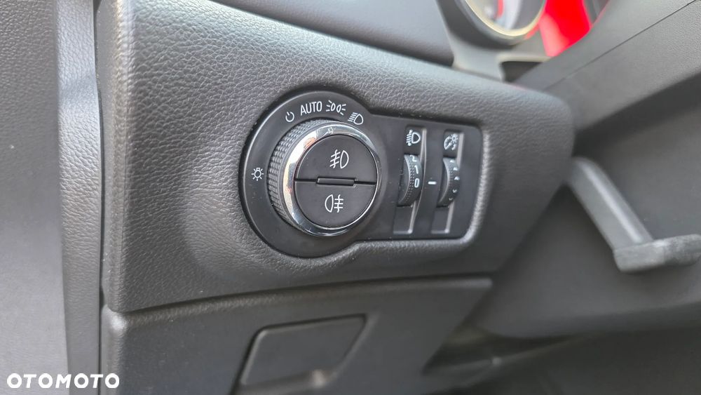 Opel Astra 1.4 T Cosmo - 17
