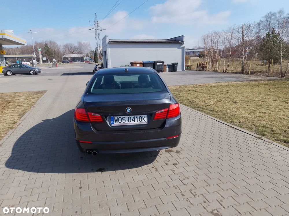BMW Seria 5 523i - 9