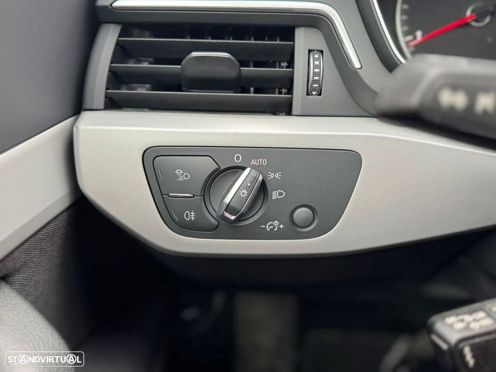 Audi A4 Avant 2.0 TDI S tronic - 5