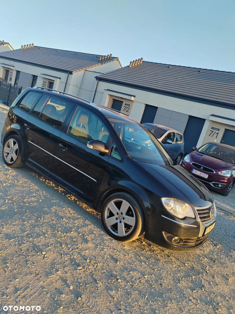 Volkswagen Touran 2.0 TDI DSG United - 11
