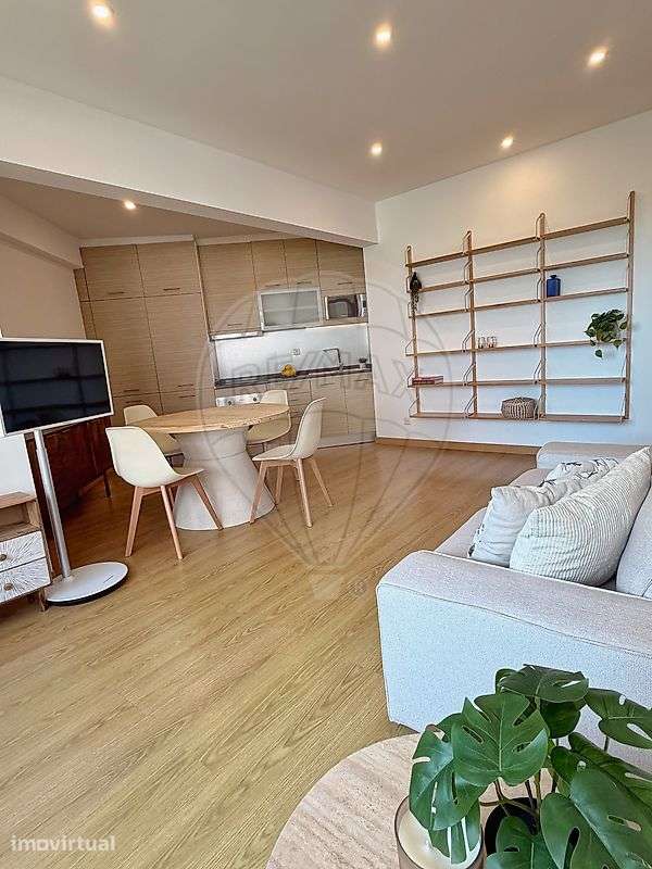 Apartamento T1 para arrendamento - Grande imagem: 2/14