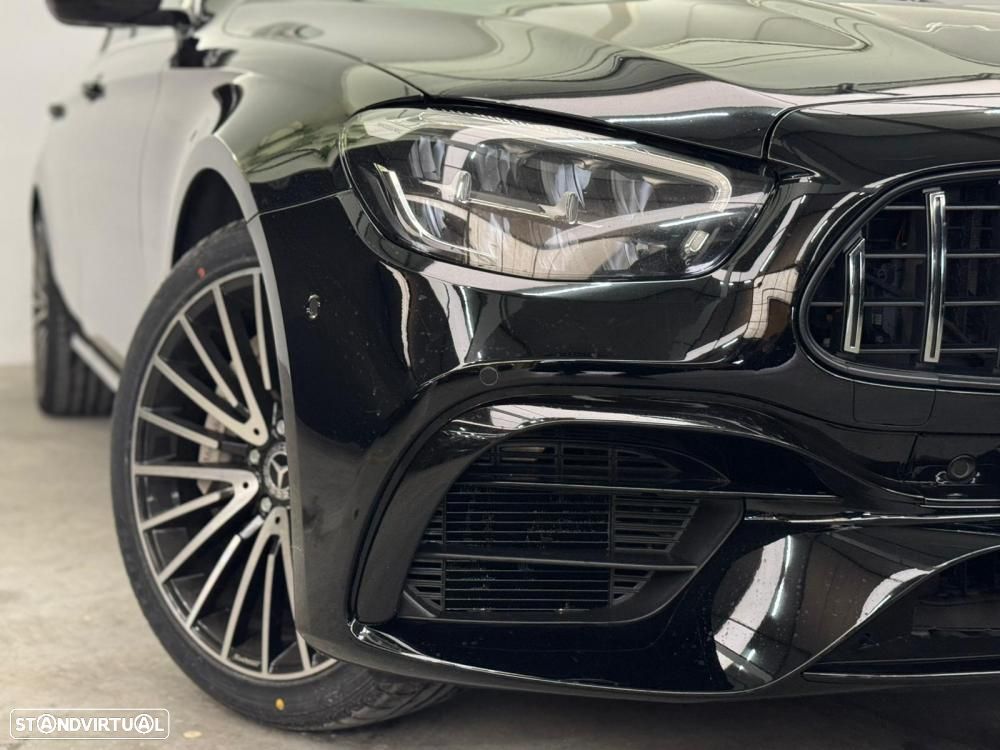 Mercedes-Benz E 300 de AMG Line - 4