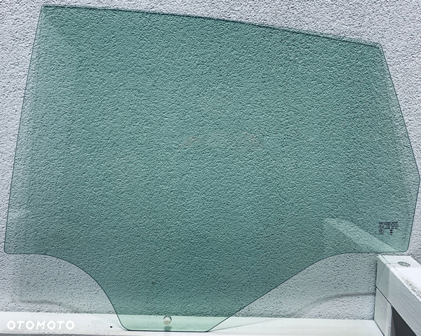 Szyba boczna tylna lewa SEAT ALTEA ALTEA XL TOLEDO 2004-