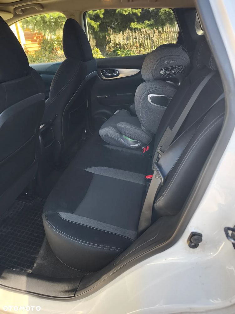 Nissan Qashqai 1.6 DCi 4x4 N-Connecta - 15