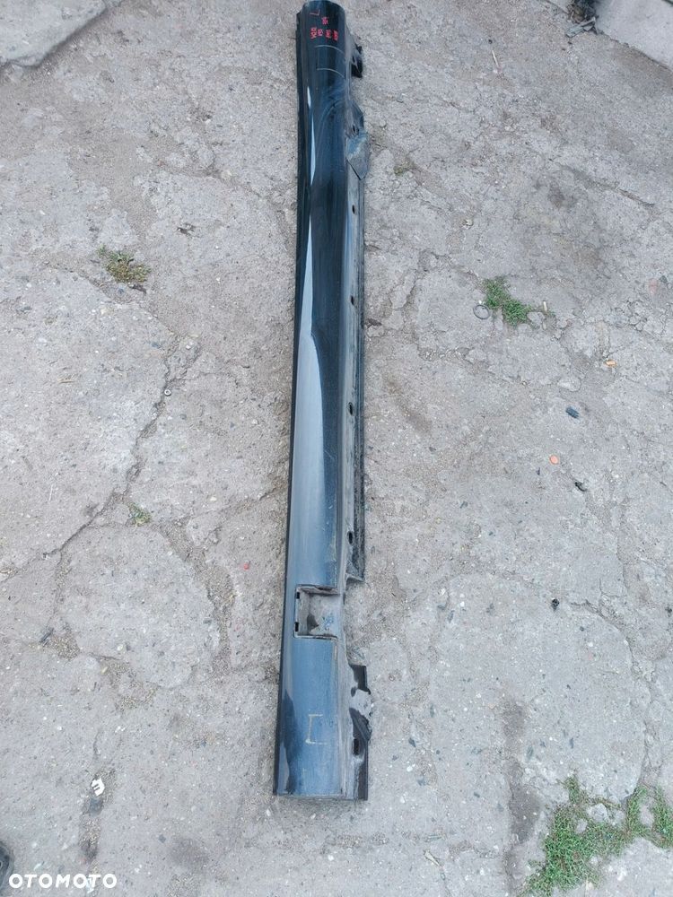 MERCEDES E KLASA W212 AMG KOMBI LISTWA PROGOWA LEWA 197 - 4