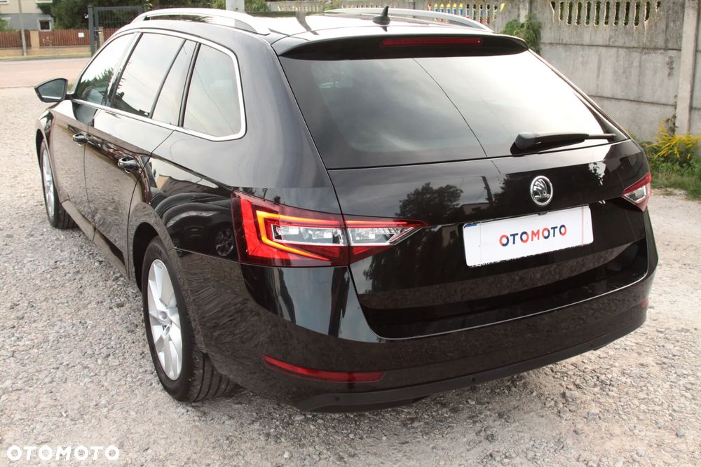 Skoda Superb Combi 1.4 TSI Ambition - 13