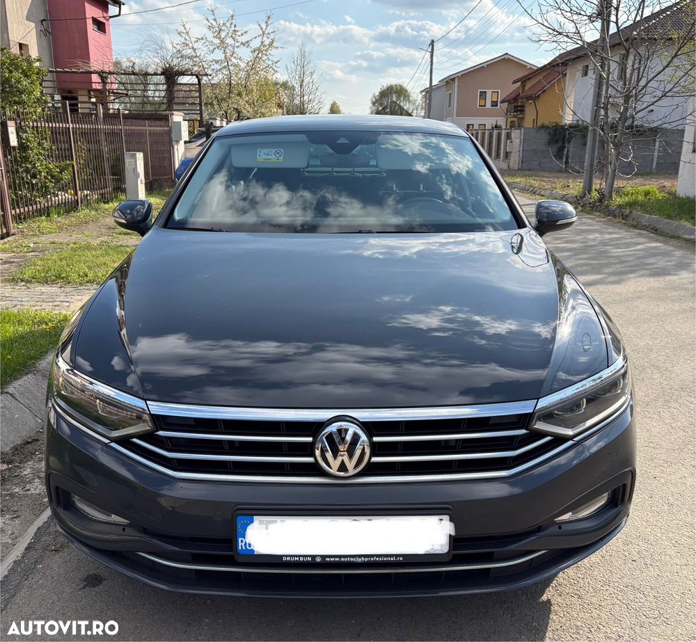 Volkswagen Passat 1.5 TSI ACT DSG Comfortline - 2